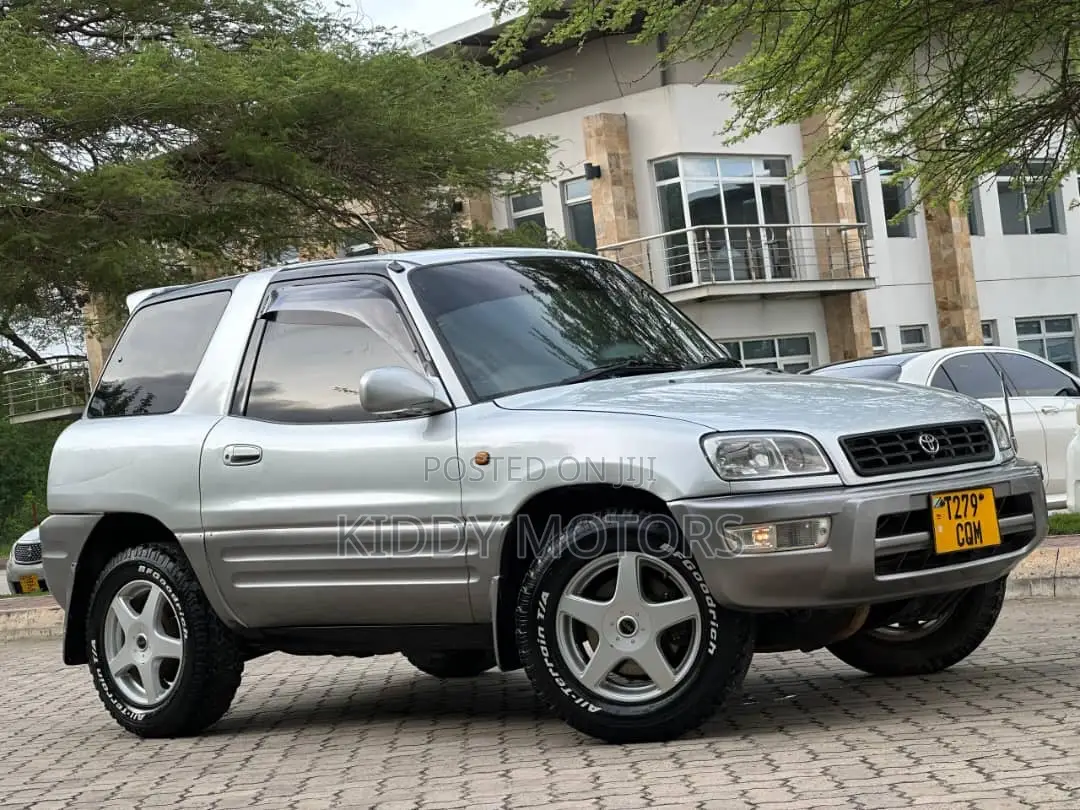 Toyota RAV4 1999 Silver