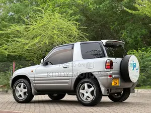 Toyota RAV4 1999 Silver