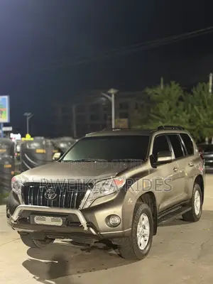 Toyota Land Cruiser Prado 2015 Gray