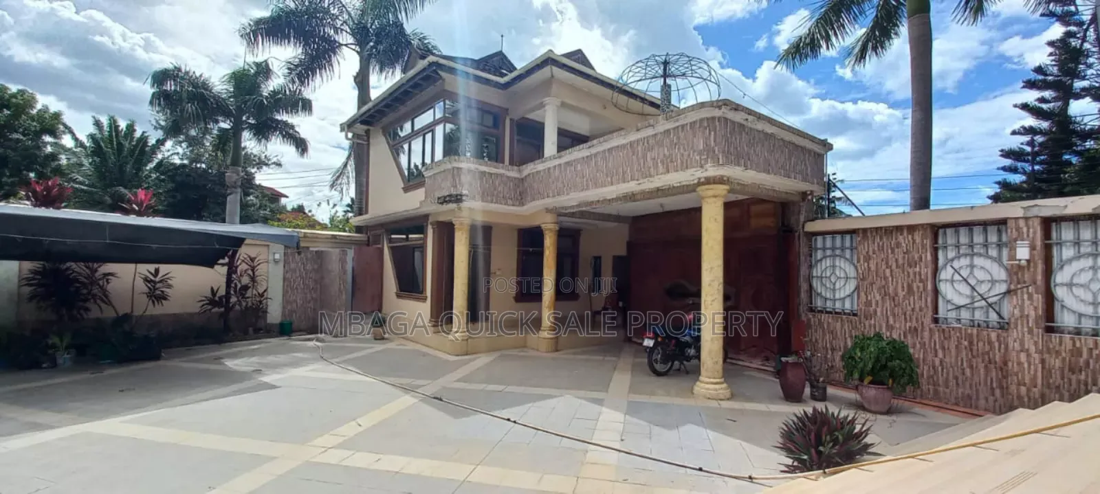 7bdrm House in Mikocheni for sale