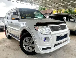 Mitsubishi Pajero 2007 White