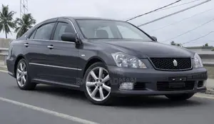 Toyota Crown 2005 Gray