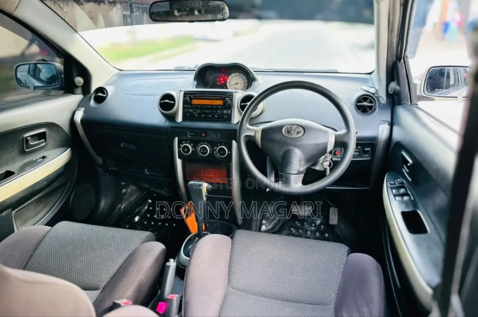 Toyota IST 2005 Silver