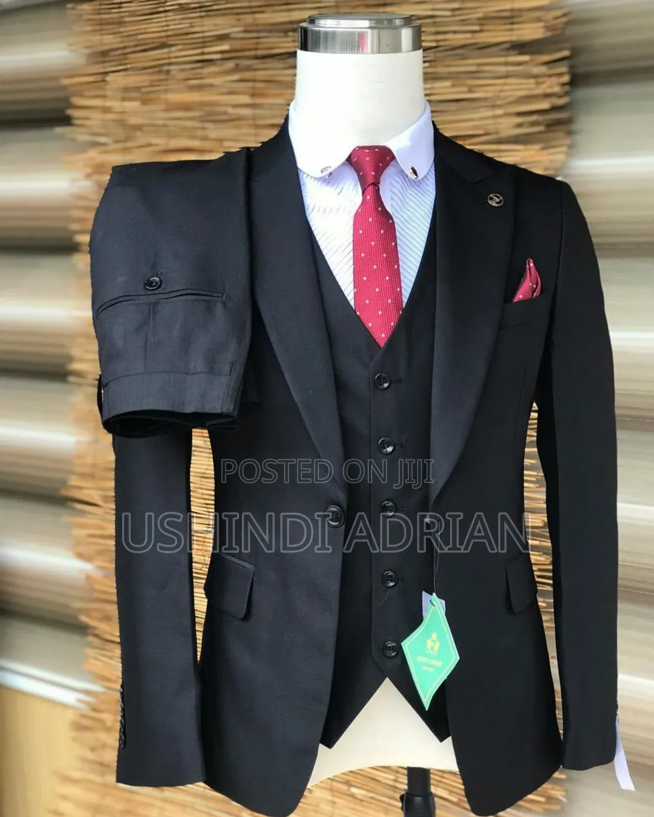 ‎Suti Ya Ubora Wa Kimataifa–International Suit