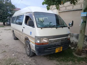 Toyota HiAce 2002 White
