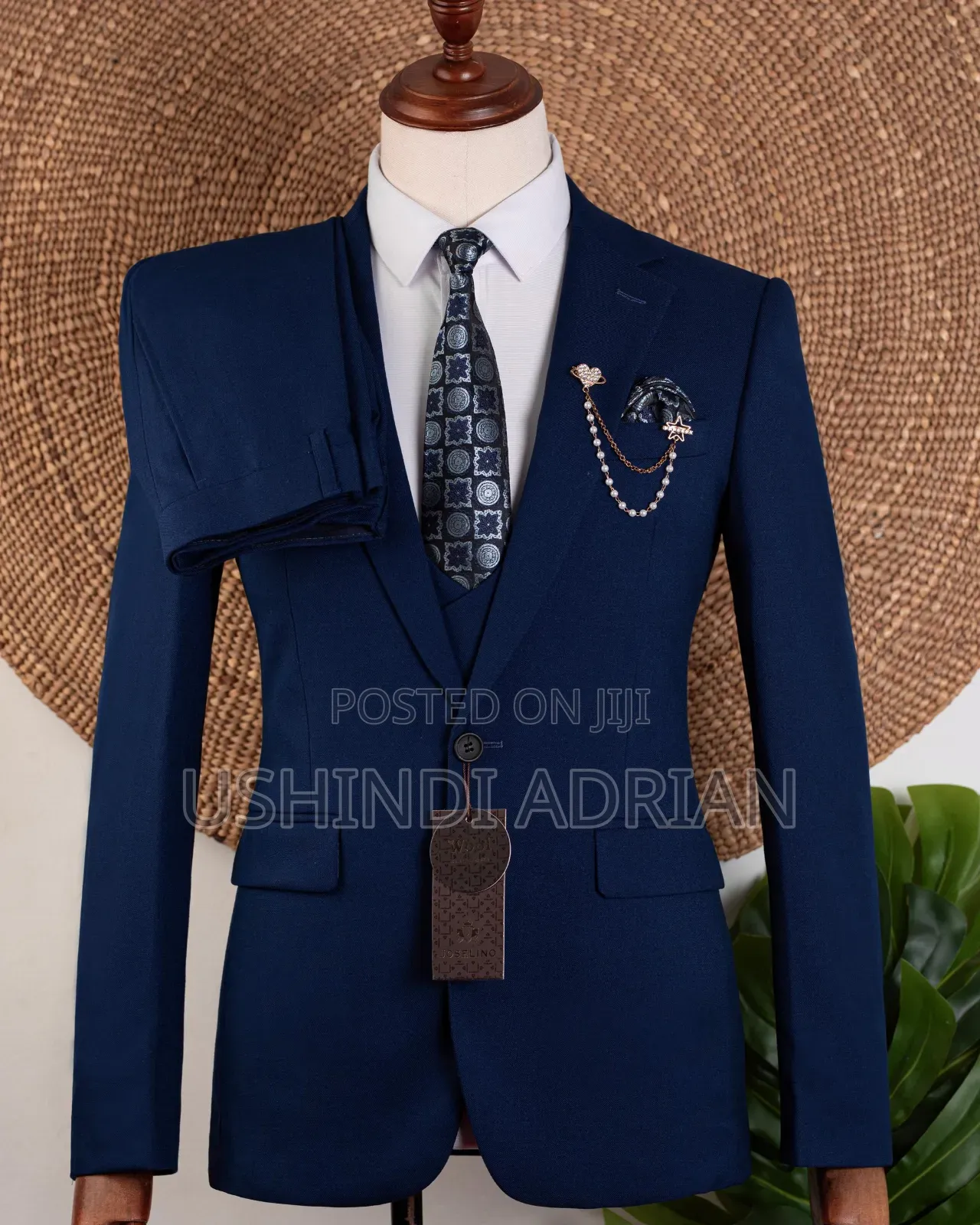 ‎Suti Ya Fahari–Pride Suit