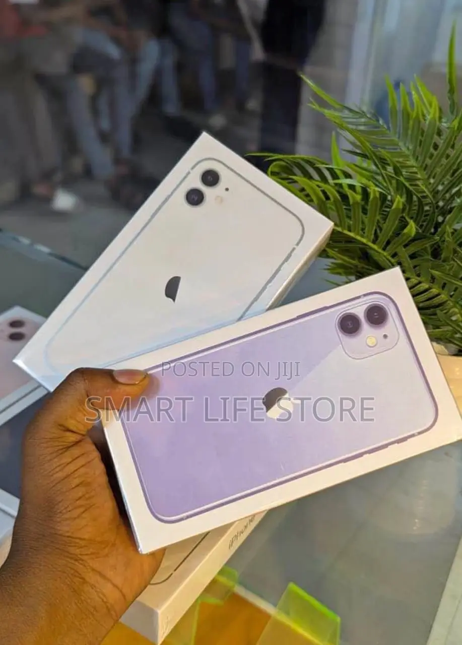 New Apple iPhone 11 64 GB White
