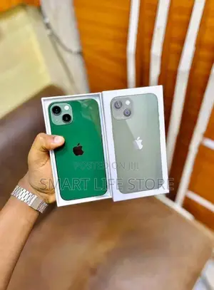 New Apple iPhone 13 128 GB Green