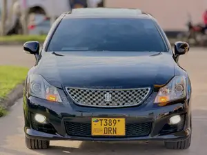 Toyota Crown 2010 Black