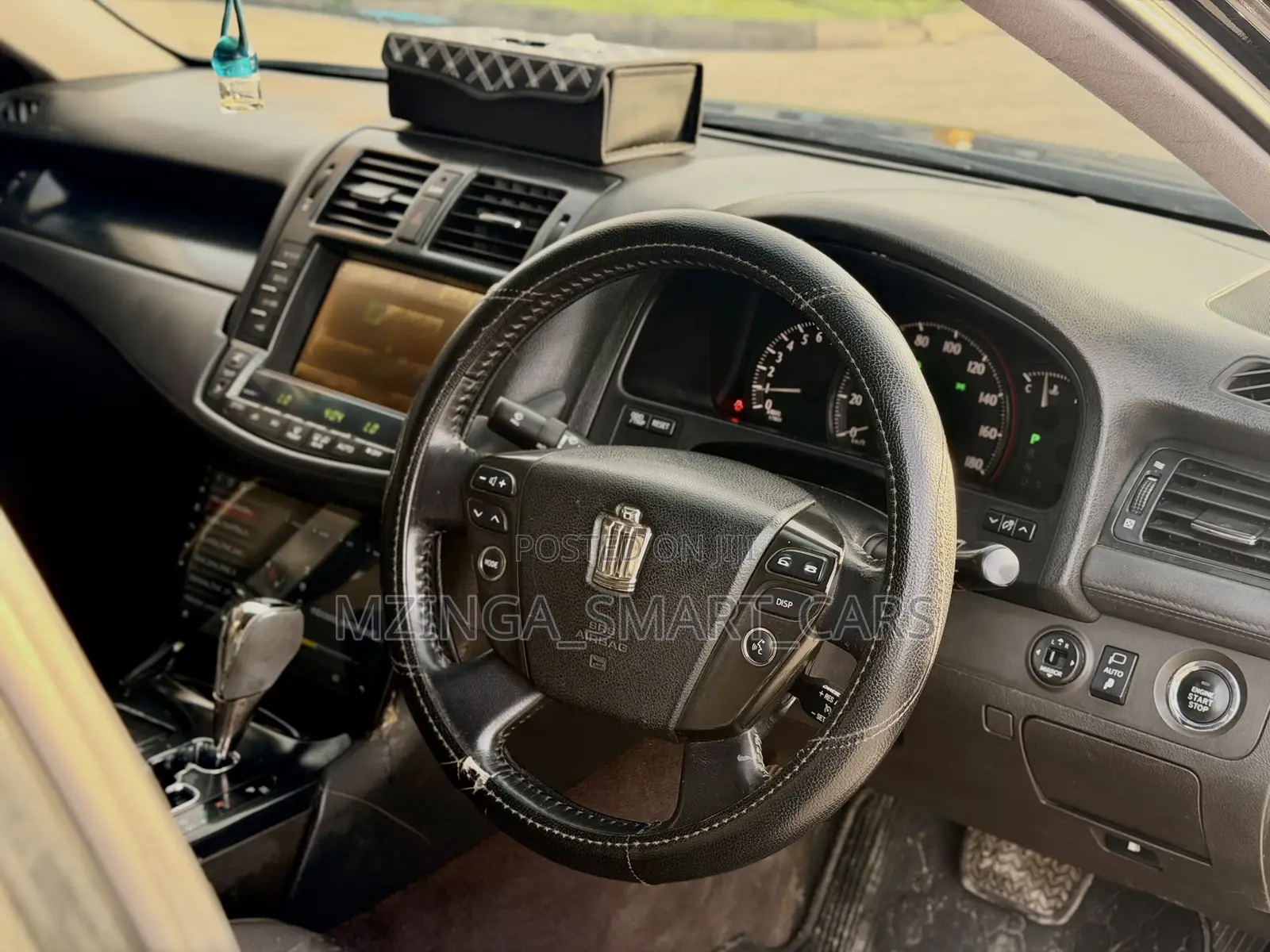 Toyota Crown 2010 Black