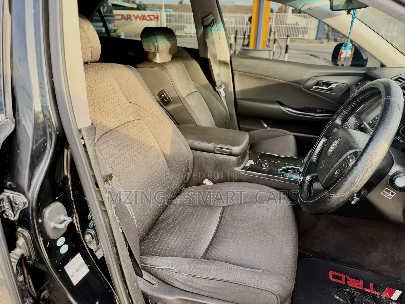 Toyota Crown 2010 Black