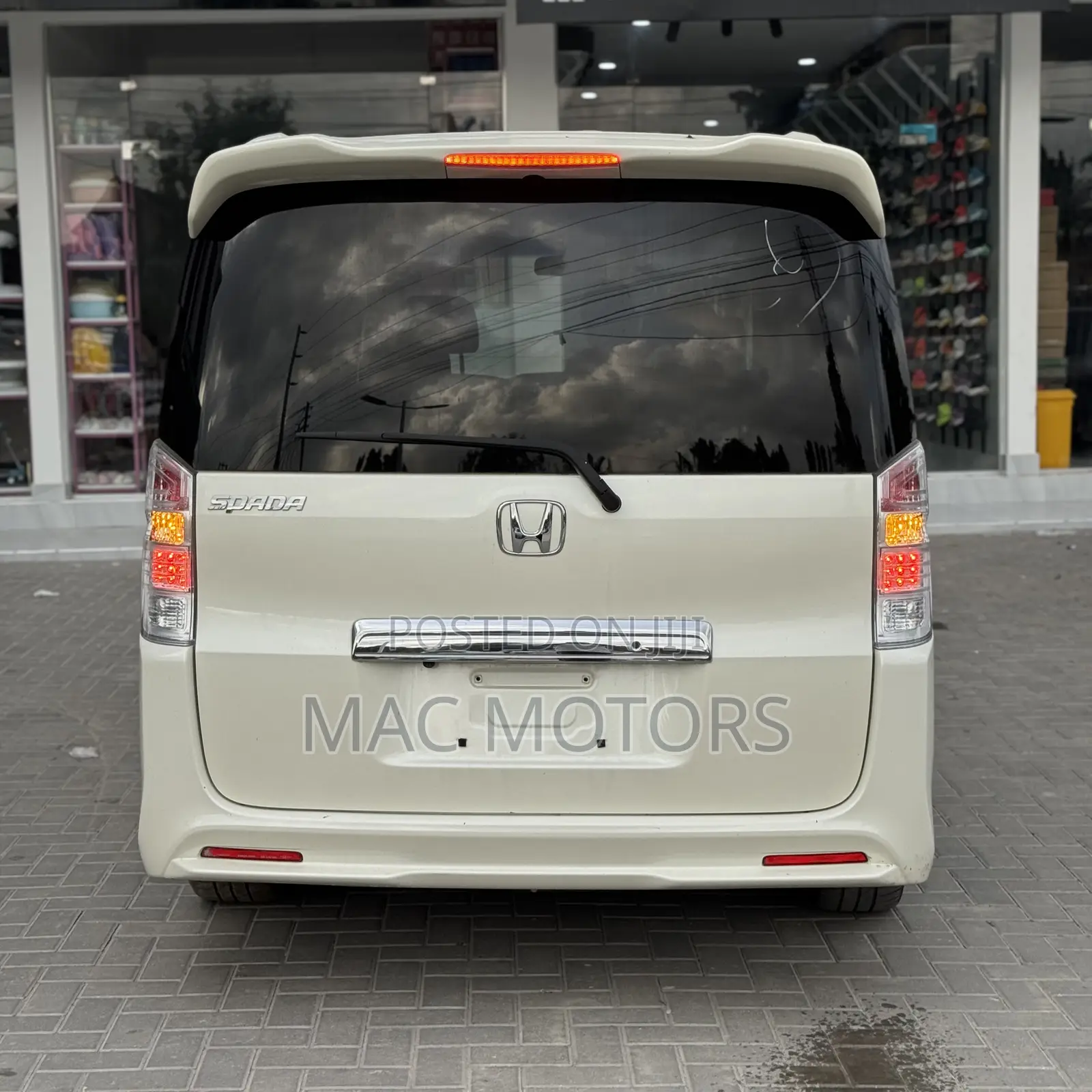 Honda Stepwgn 2014 White