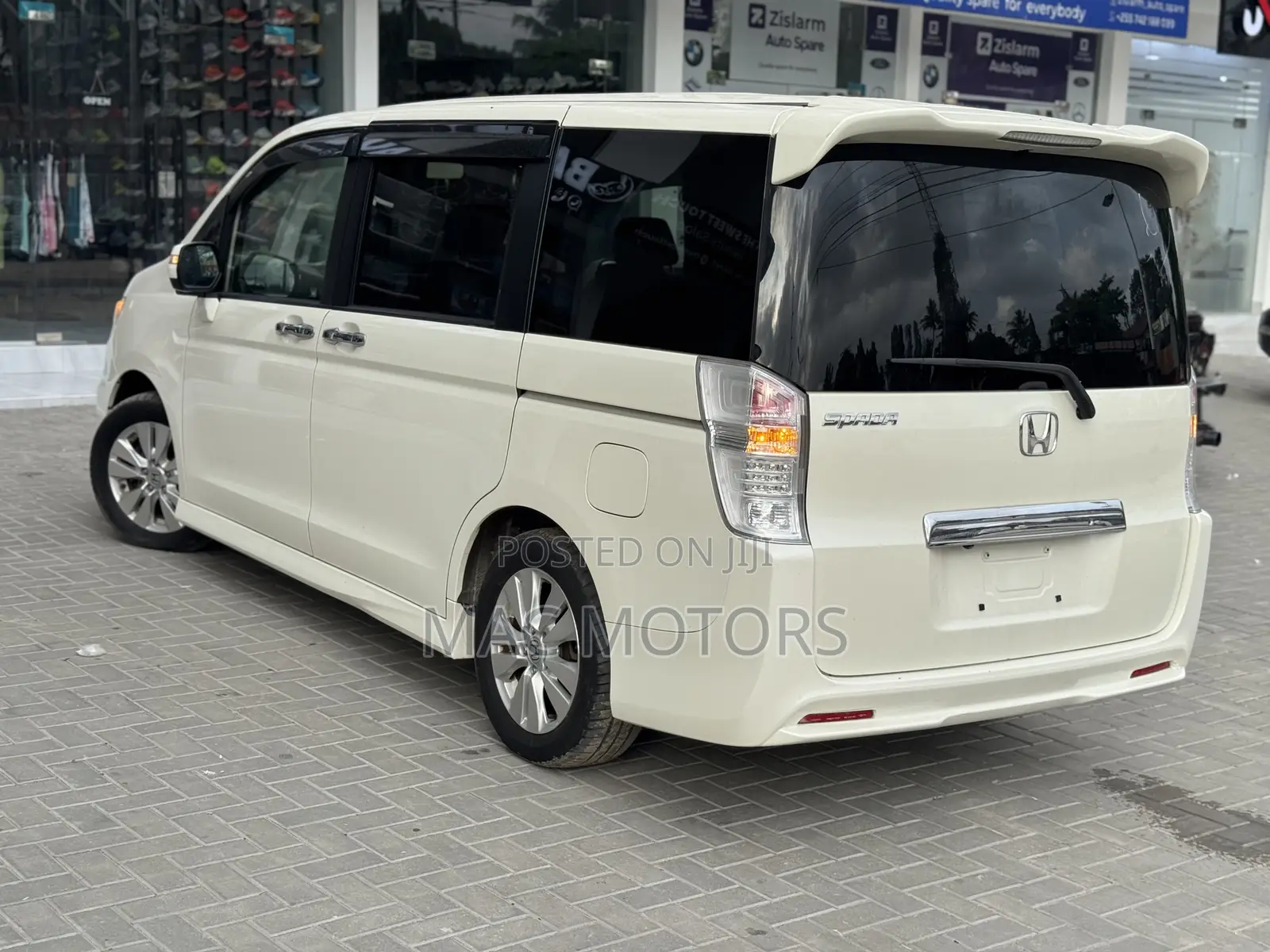 Honda Stepwgn 2014 White