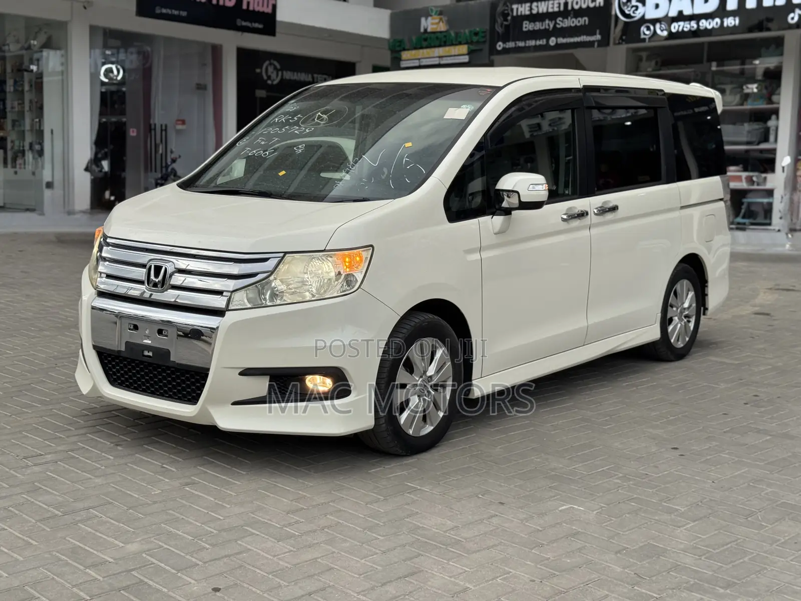 Honda Stepwgn 2014 White