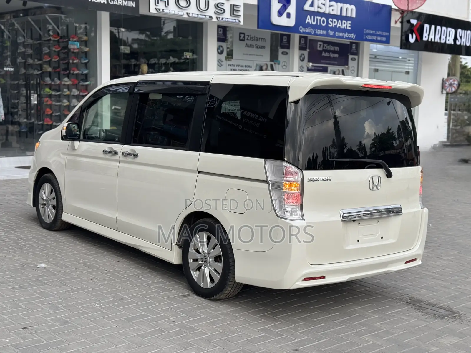 Honda Stepwgn 2014 White