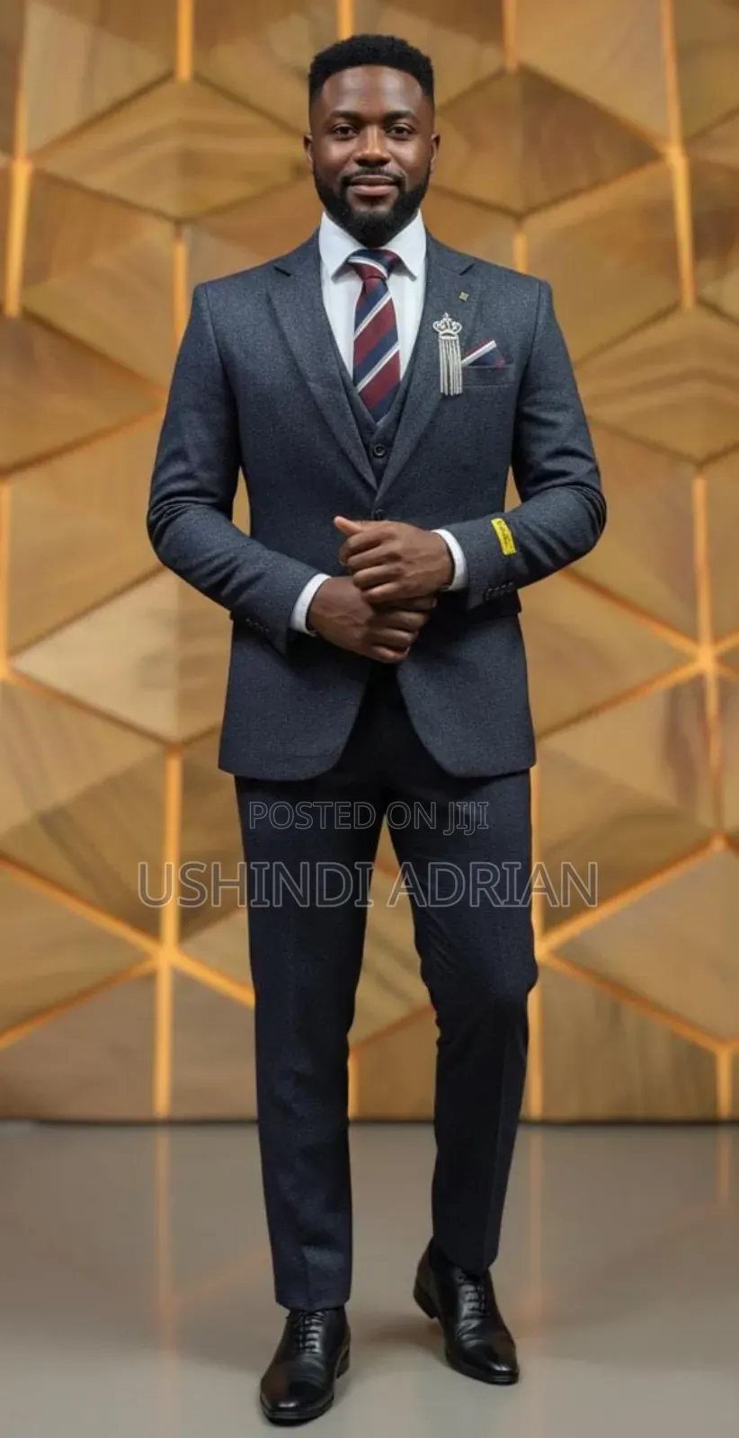 ‎Suti Ya Mwanaume Wa Kiwango Cha Juu–High Level Suit