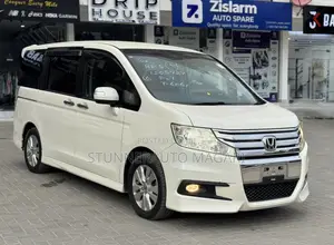 Honda Stepwgn 2014 Pearl