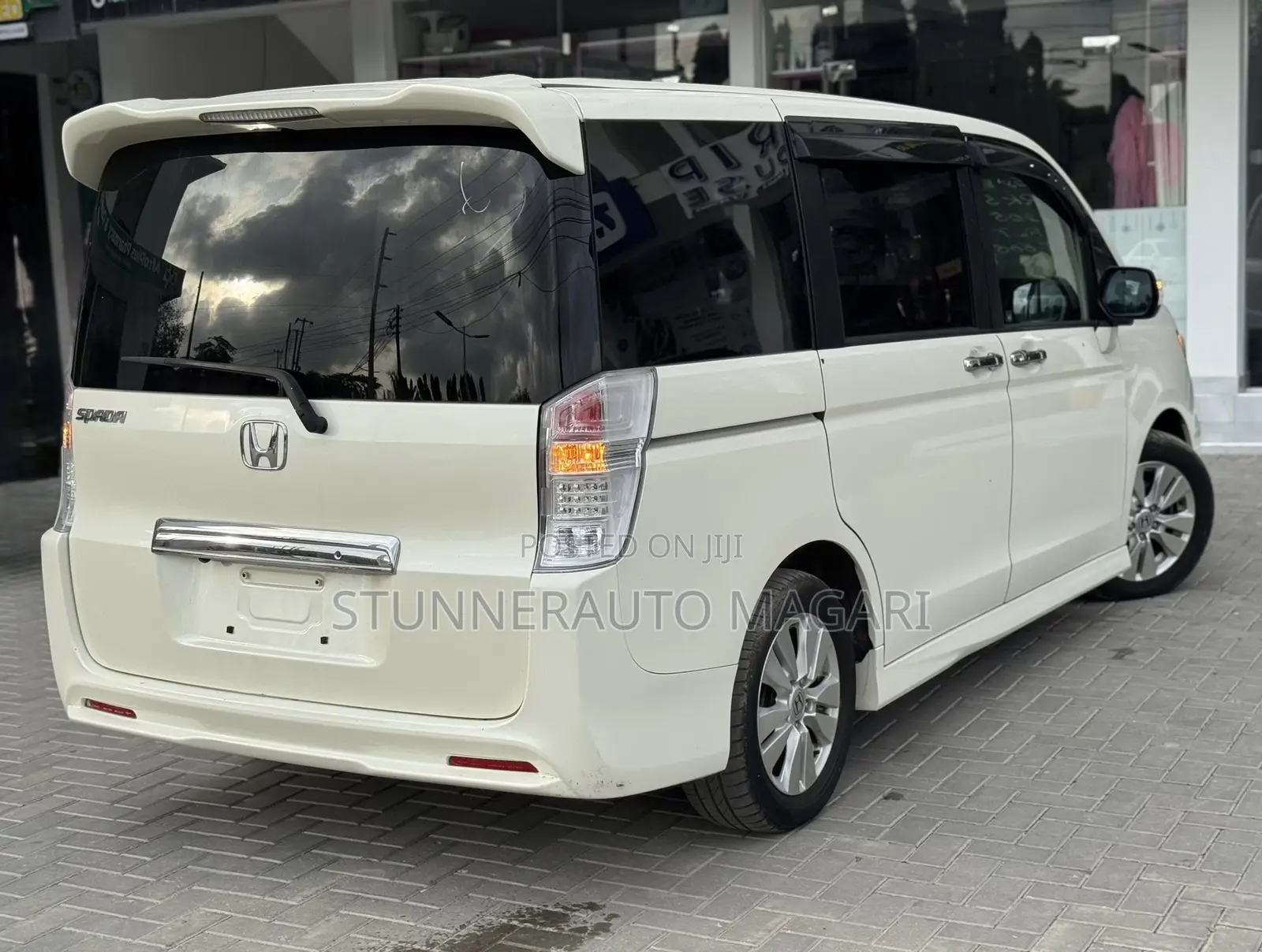 Honda Stepwgn 2014 Pearl