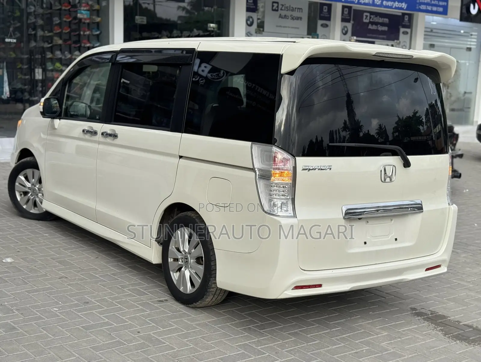 Honda Stepwgn 2014 Pearl