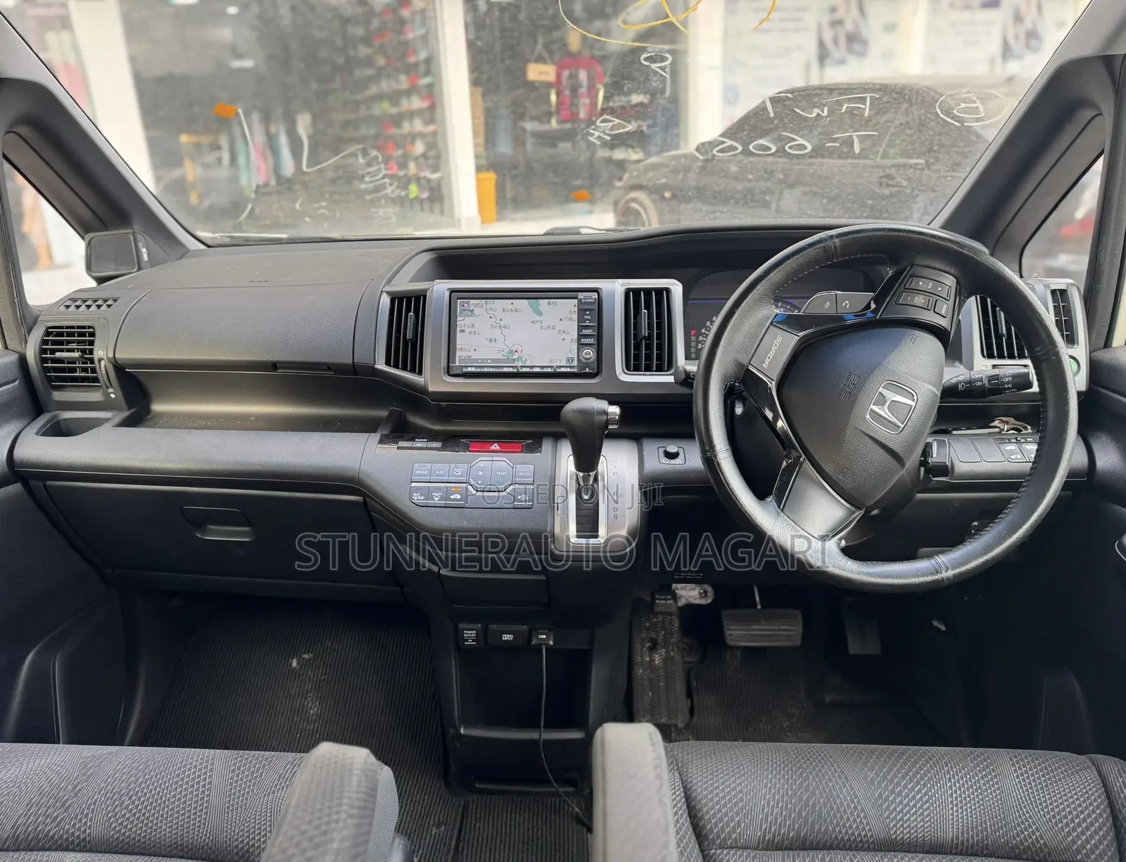 Honda Stepwgn 2014 Pearl