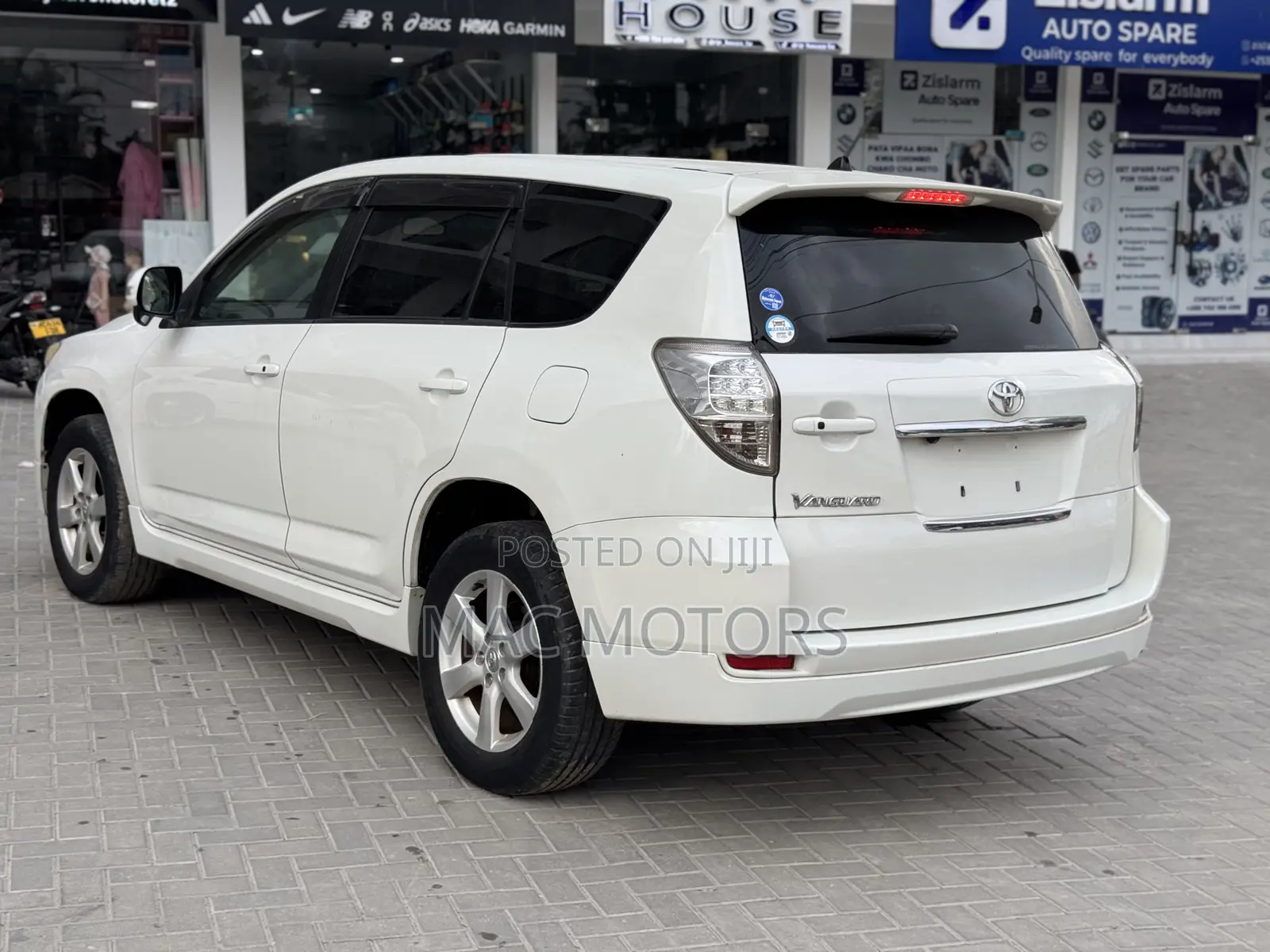 Toyota Vanguard 2009 White