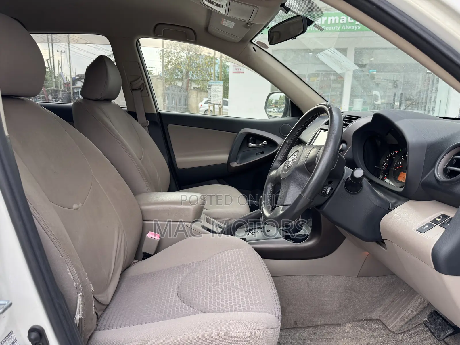 Toyota Vanguard 2009 White