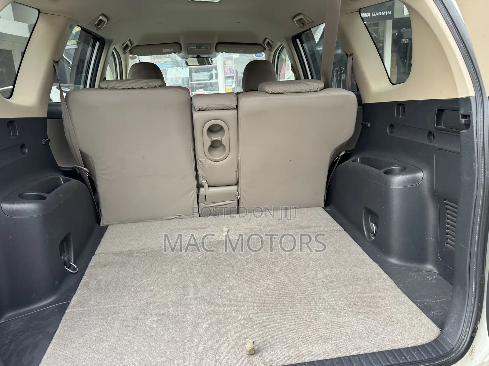 Toyota Vanguard 2009 White