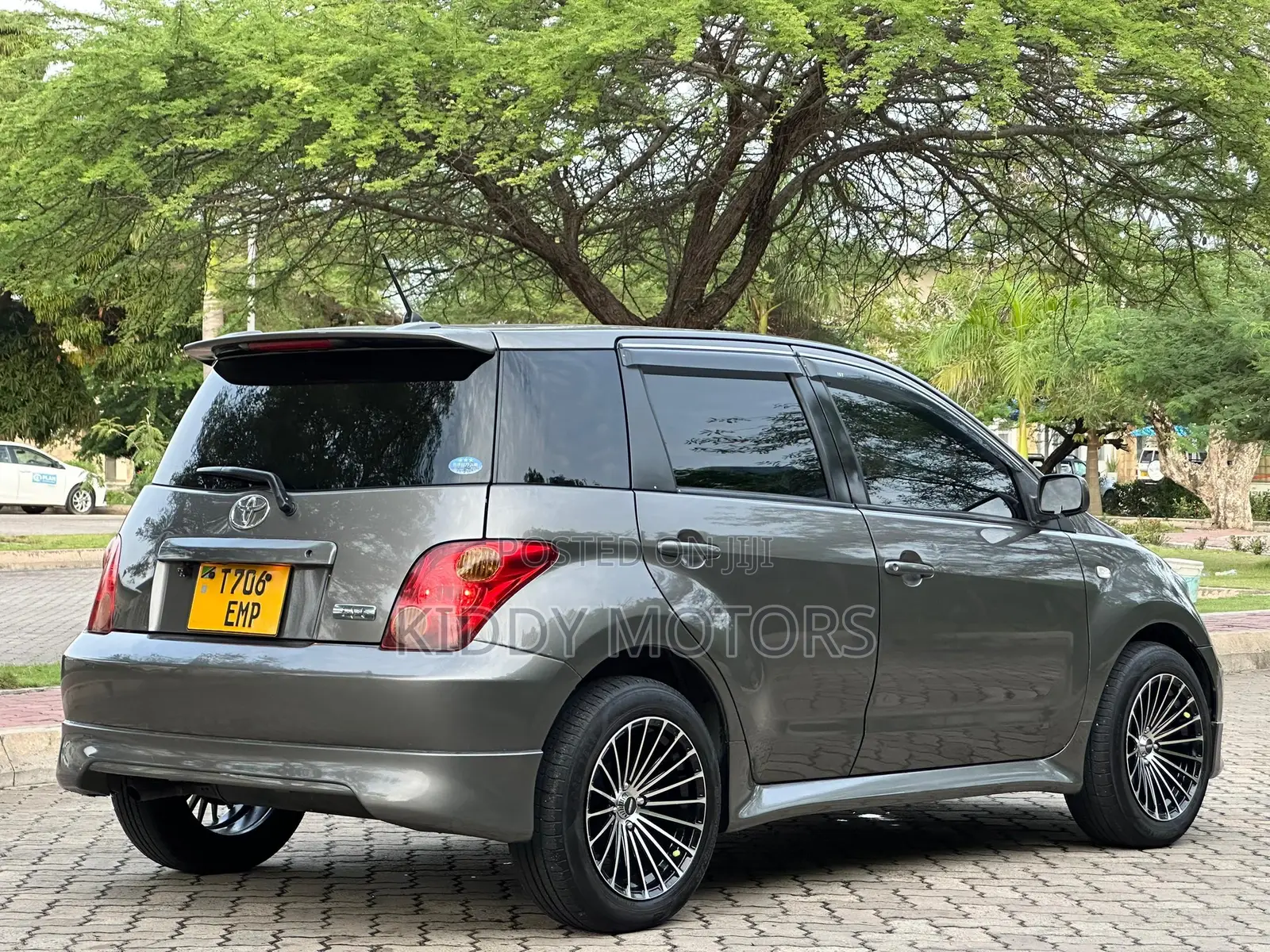 Toyota IST 2006 Gray