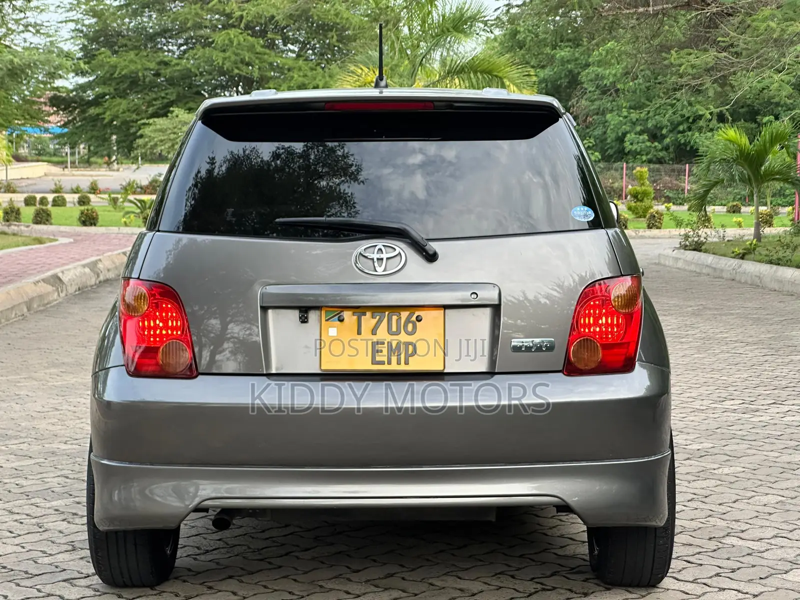 Toyota IST 2006 Gray