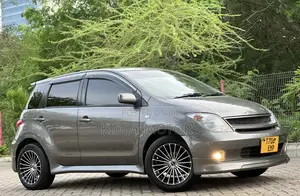 Toyota IST 2006 Gray