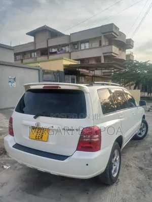 Toyota Kluger 2005 White
