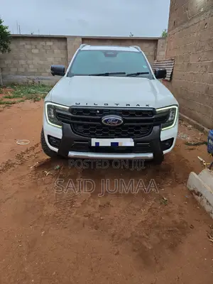 Ford Everest 2024 White