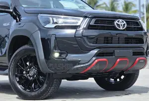 New Toyota Hilux 2025 Black