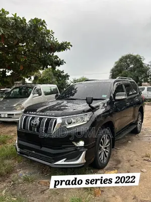 Toyota Land Cruiser Prado 2.8 2022 Black