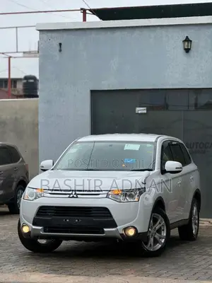 Mitsubishi Outlander 2015 White