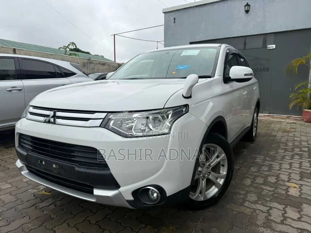 Mitsubishi Outlander 2015 White