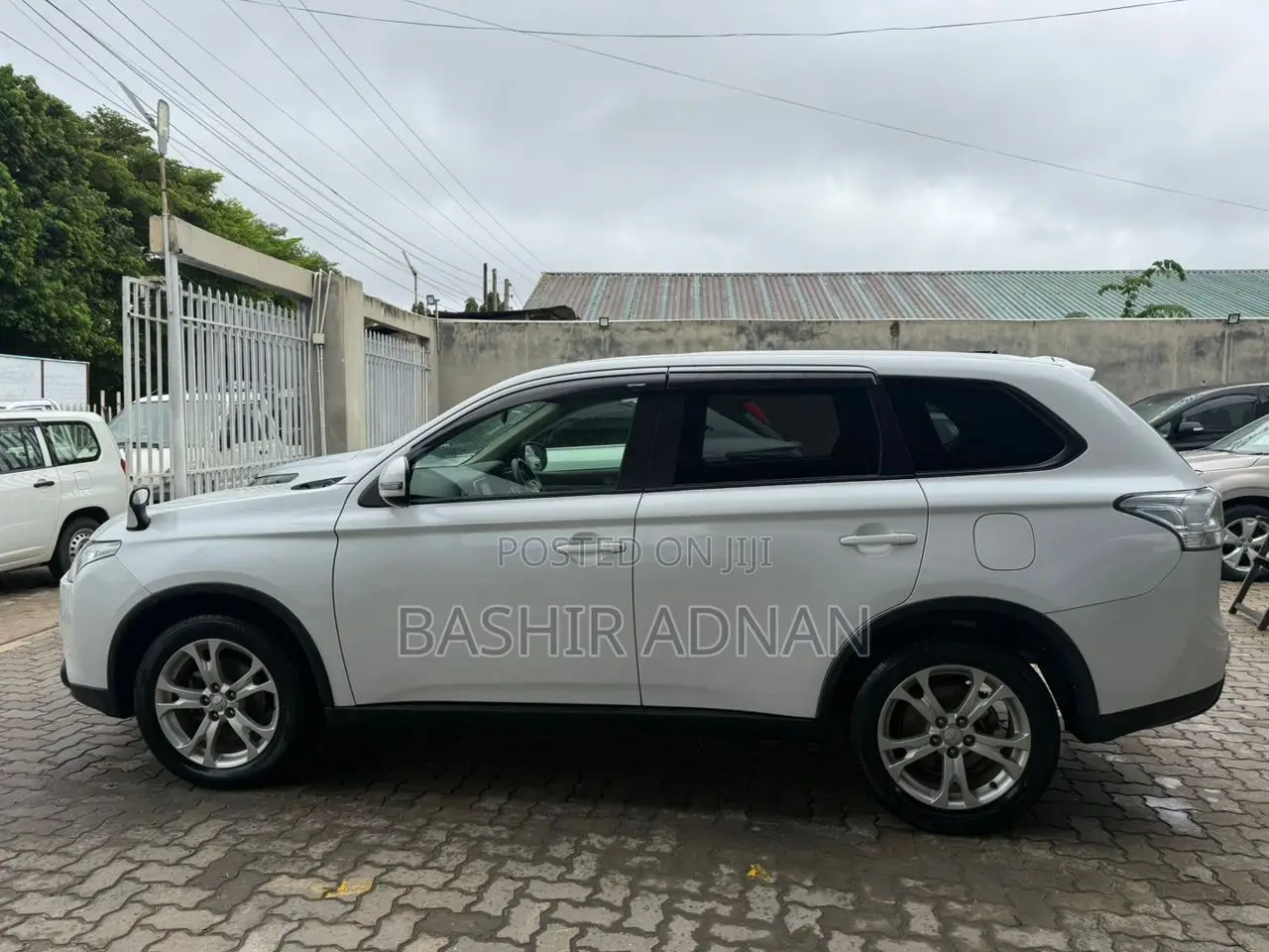 Mitsubishi Outlander 2015 White