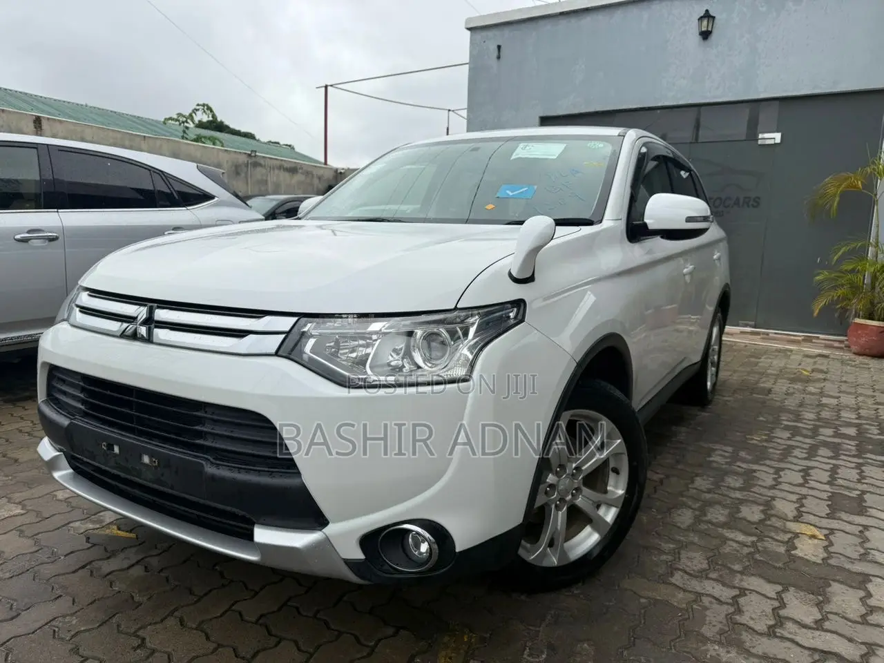 Mitsubishi Outlander 2015 White