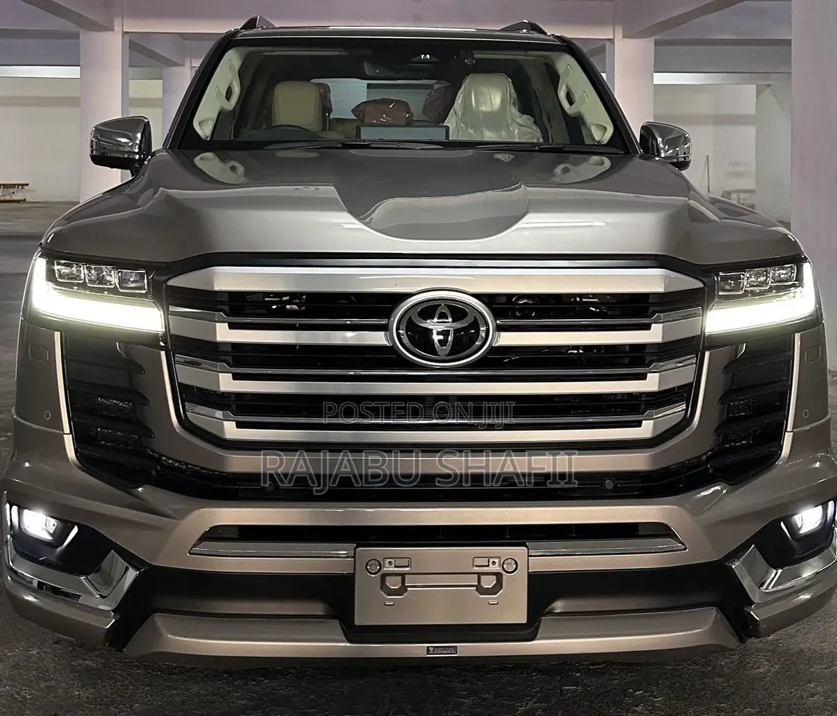 New Toyota Land Cruiser 2025 Silver