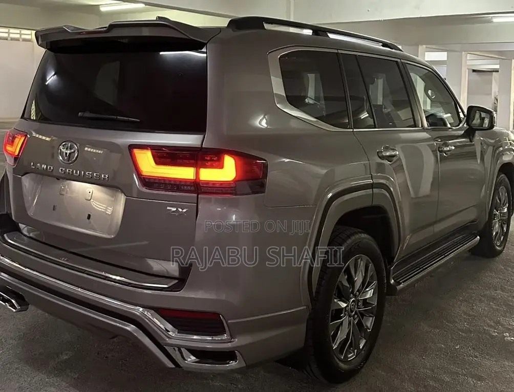 New Toyota Land Cruiser 2025 Silver
