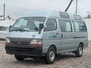 Toyota HiAce 2002 Silver