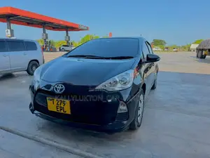 Toyota Aqua 2014 Black