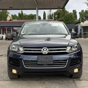 Volkswagen Touareg 2011 Blue