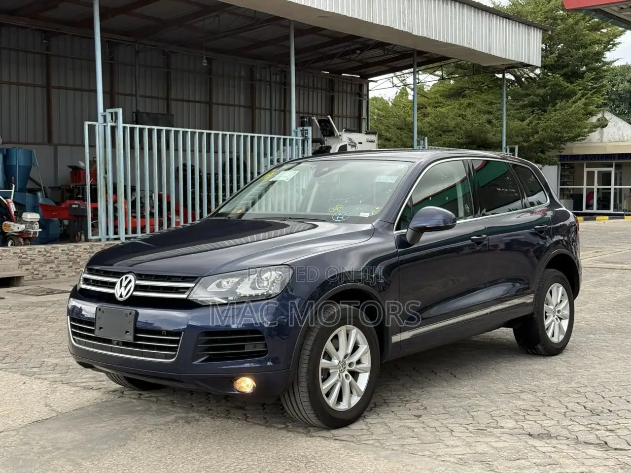 Volkswagen Touareg 2011 Blue