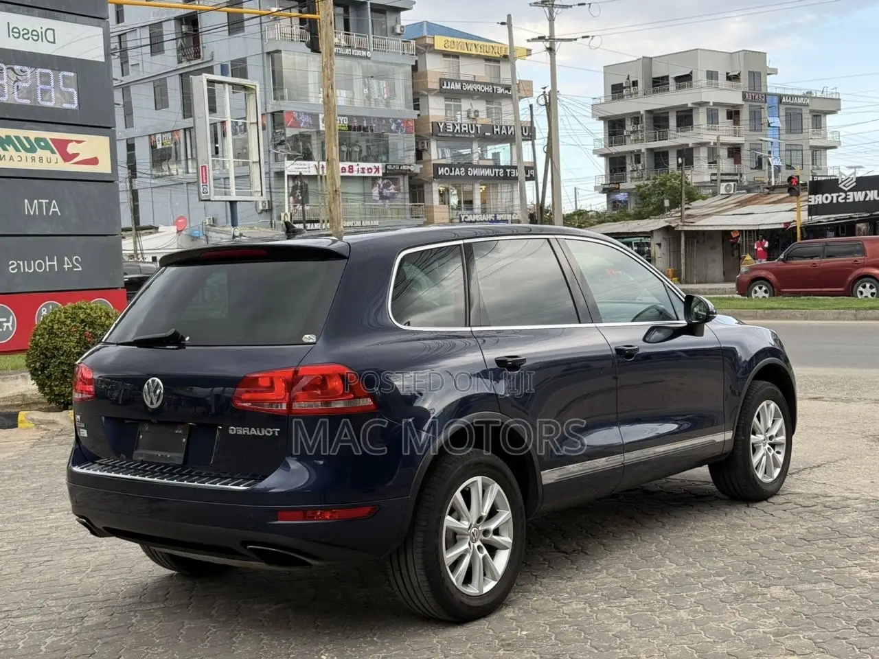 Volkswagen Touareg 2011 Blue