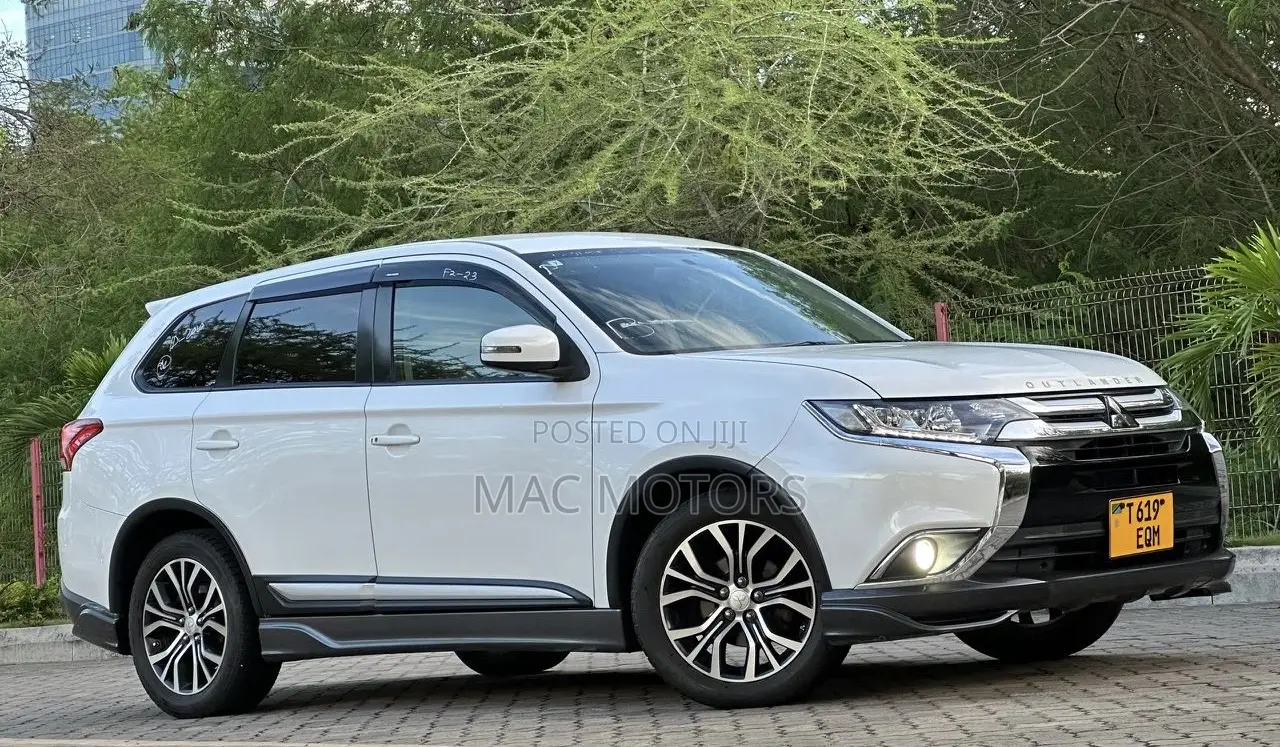 Mitsubishi Outlander 2010 White