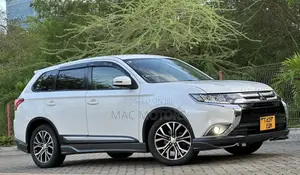 Mitsubishi Outlander 2010 White