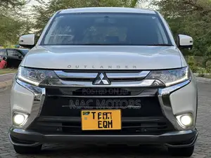 Mitsubishi Outlander 2010 White