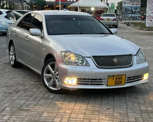 Toyota Crown 2006 Silver