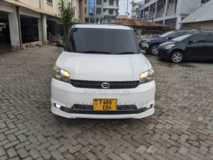 Toyota Corolla Rumion 2008 White